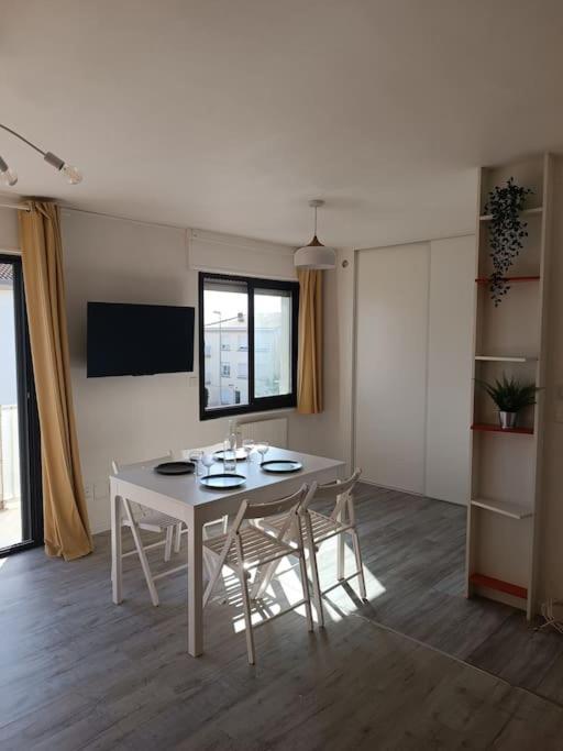 Grand Studio Avec Balcon En Bord De Mer بالافاس ليه فلو المظهر الخارجي الصورة